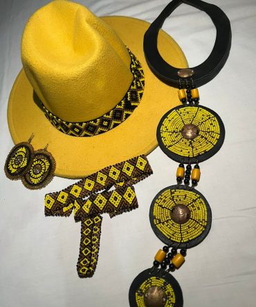 Chapeau et accessoires